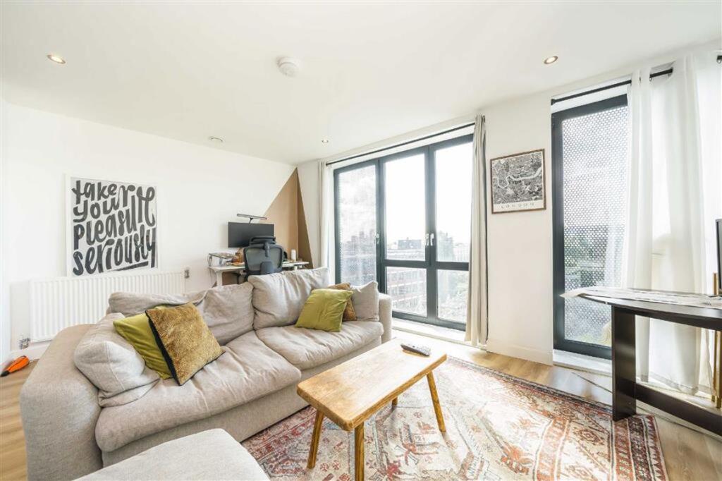 Apartment in London - View 2