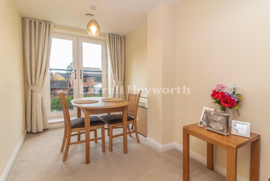 Apartment in Preston - View 5