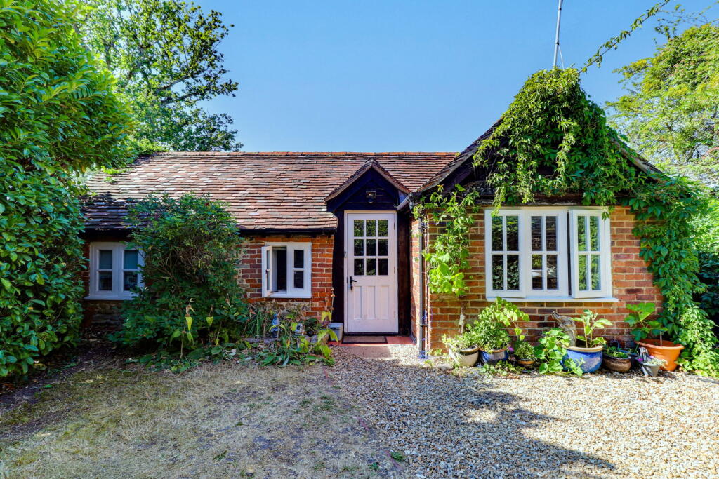 House in Guildford - View 4