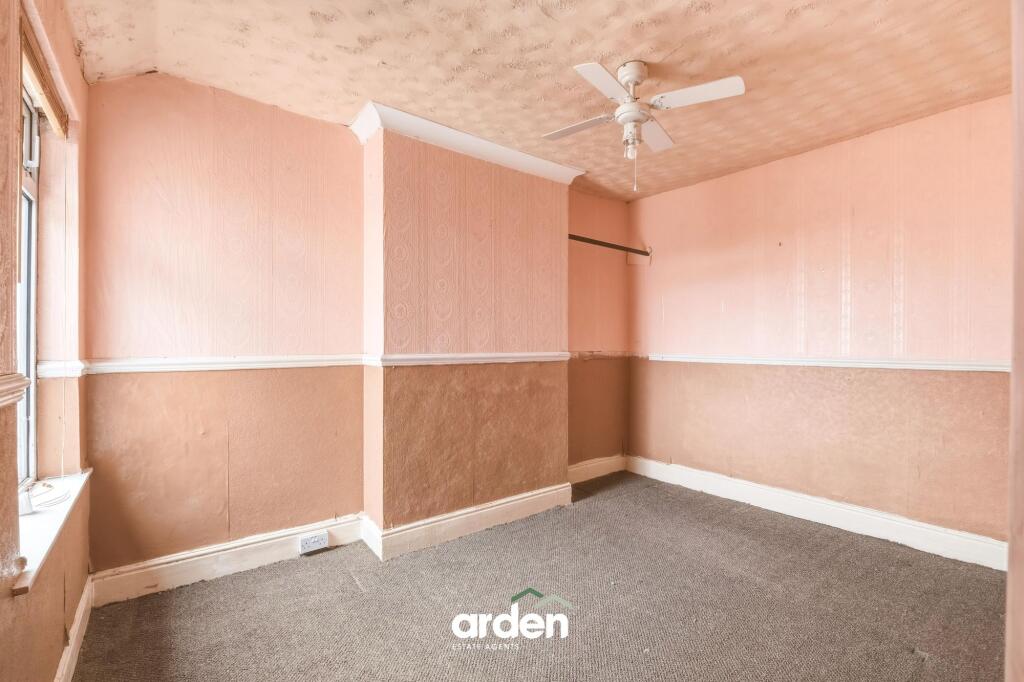 House in Redditch, Crabbs Cross - More