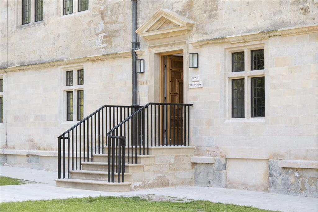 Apartment in Wakefield - View 3