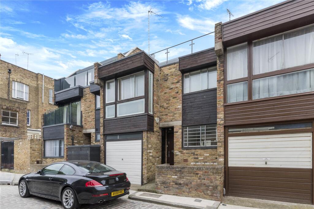 3 bedroom mews property for rent