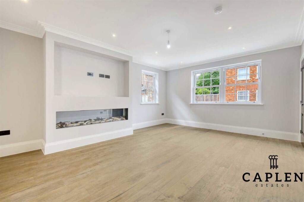 House in Epping Forest, Epping - View 5