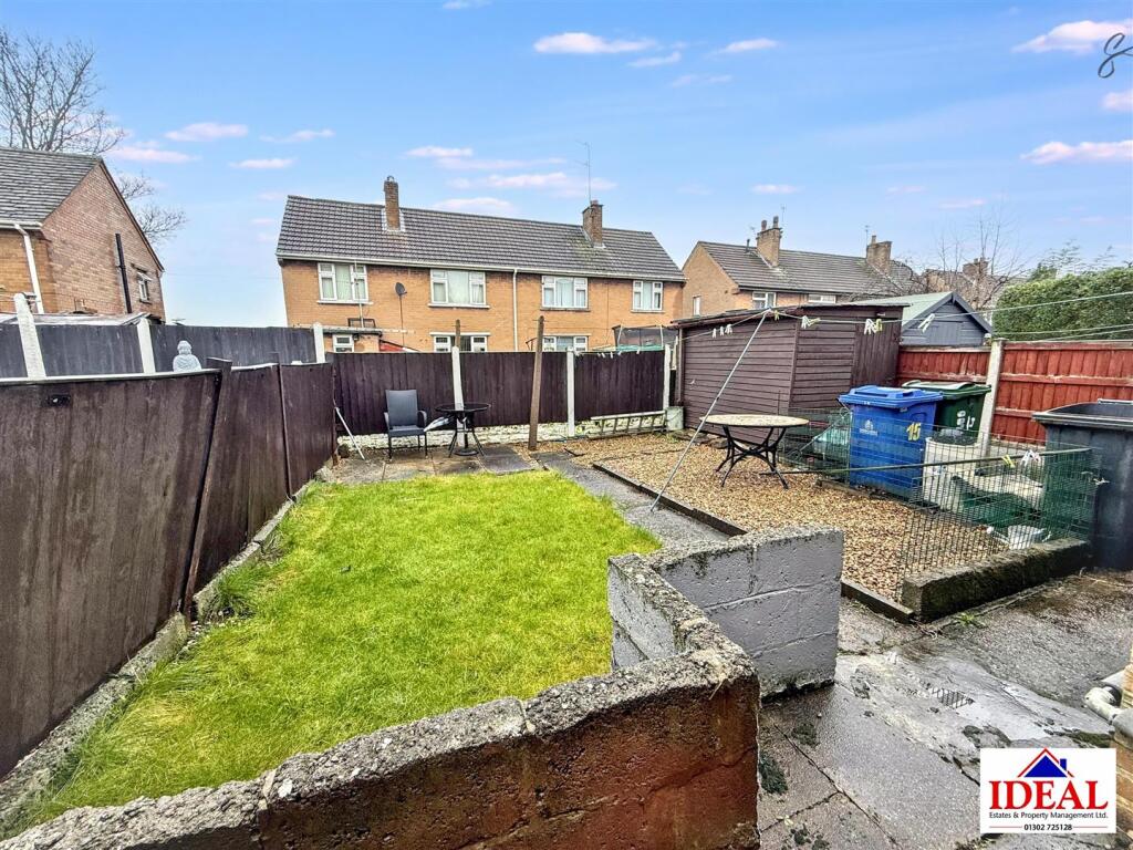 Glebe Road, Campsall, Doncaster photo 4