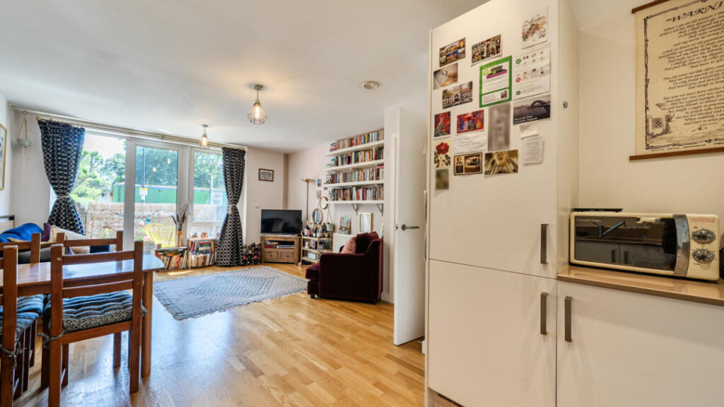 Print Apartments, Duckett Street, London, E1 4FY photo 2