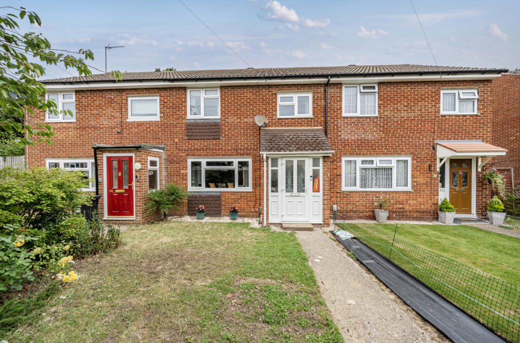 3-bed terraced on Emmbrook Road, Wokingham, Berkshire, RG41, £390,000