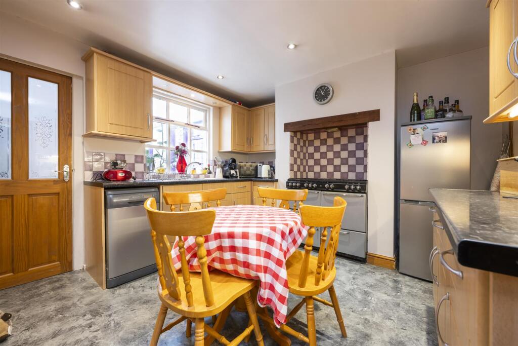 House in Dudley, West Midlands - View 3