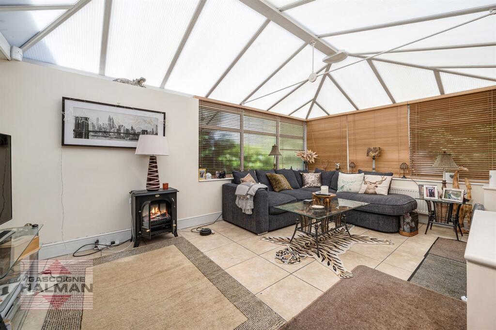 Altrincham Road, Wilmslow, SK9 photo 3