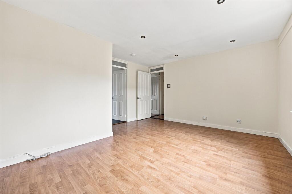 Apartment in Glasgow - View 4