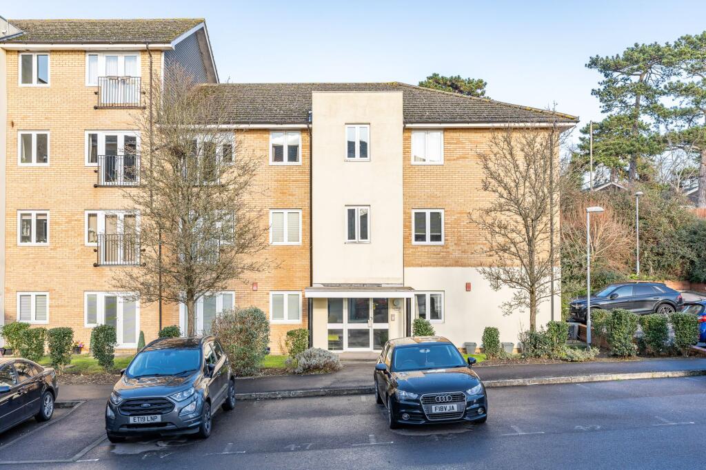 Main image of property: Waterfall Close, Hoddesdon, EN11