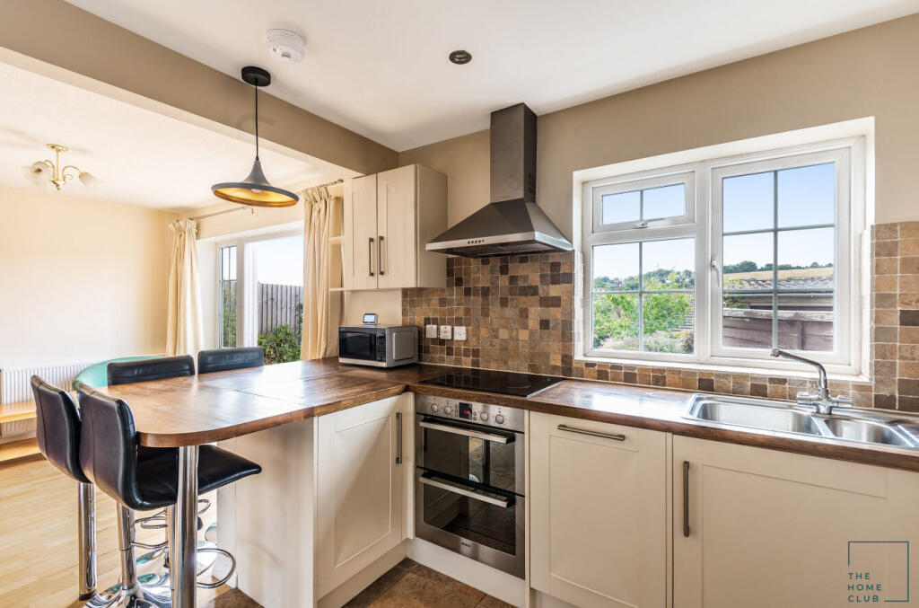 Lynwood, Guildford, GU2 - View 3
