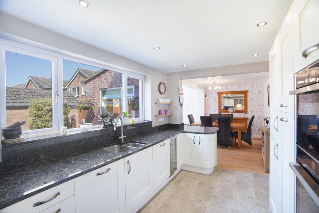 House in Rugby, Warwickshire - View 3