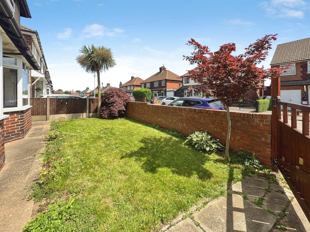 House in Ashfield, Kirkby-in-Ashfield, Nuncargate - View 2