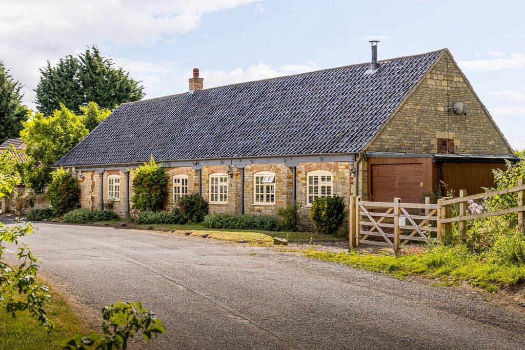 5-bed detached on Hall Lane, Harrowby, Grantham, NG31, £650,000