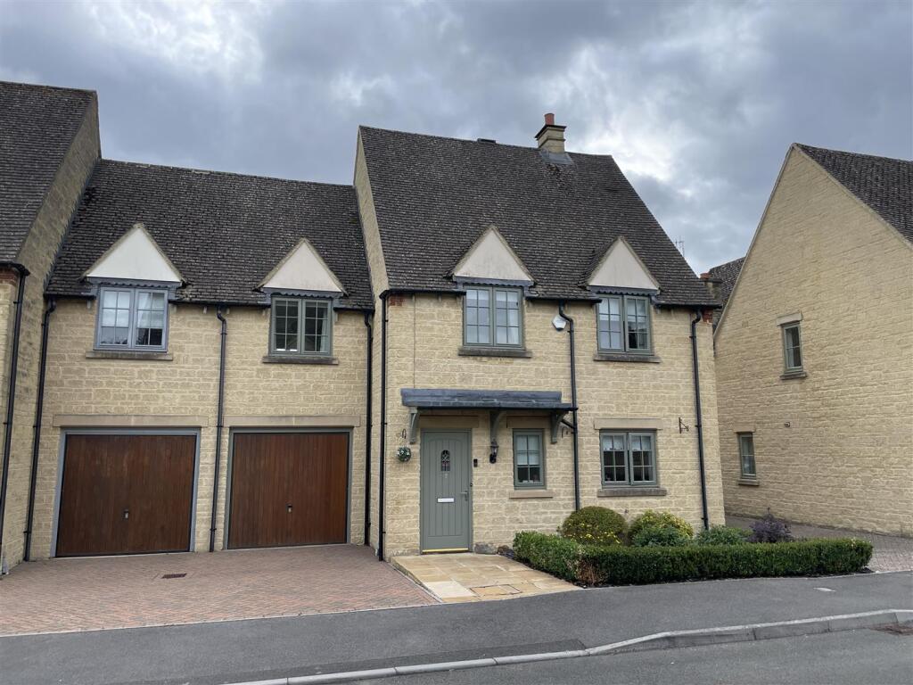 House in Cotswold, Bourton Chase, Bourton-on-the-Water