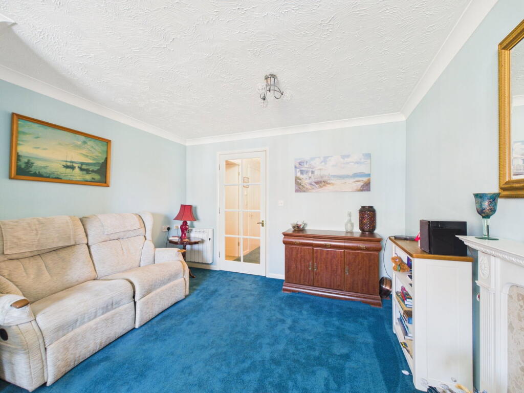 Apartment in Arun, Rustington - View 4