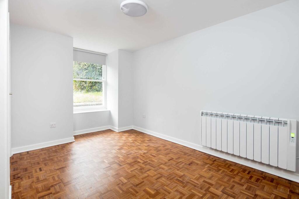 Additional image 8 of Laura Place