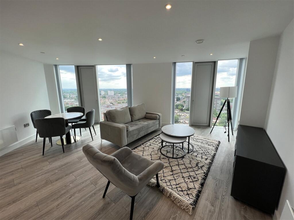 Apartment in Manchester, City Centre - View 2