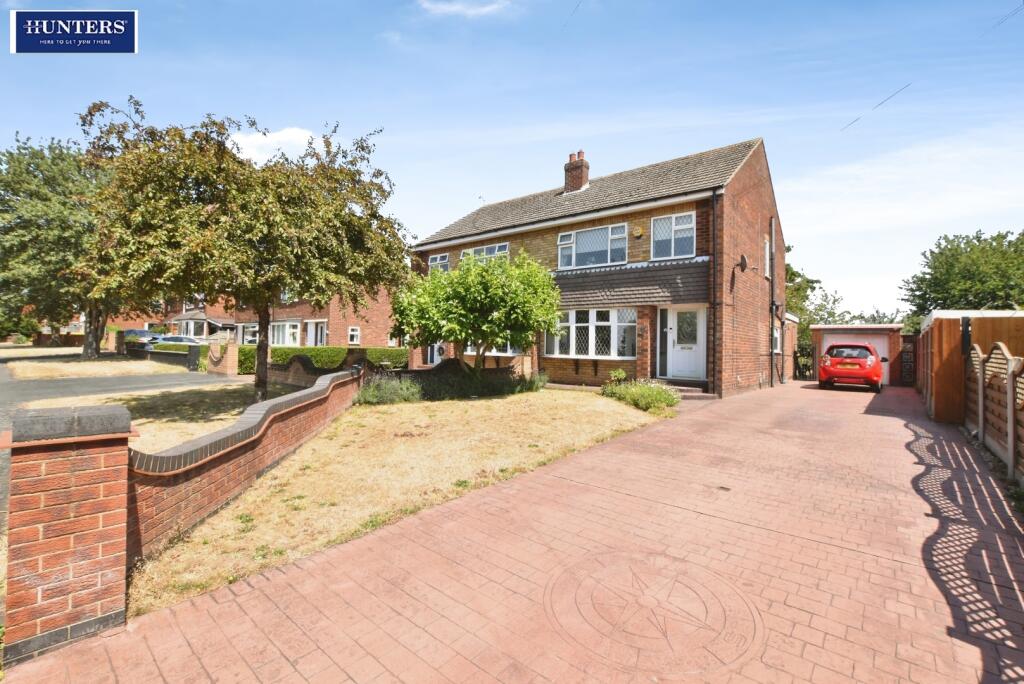 3-bed semi-detached on High leys Road, Scunthorpe, £200,000
