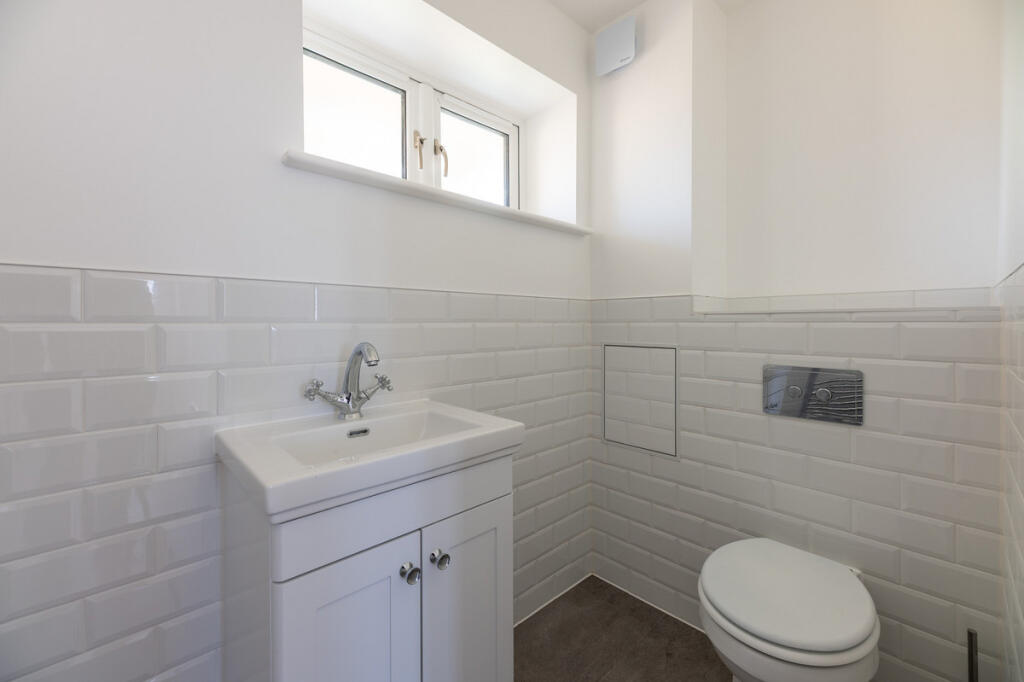 House in Southend-on-Sea, Westcliff-on-Sea - View 5