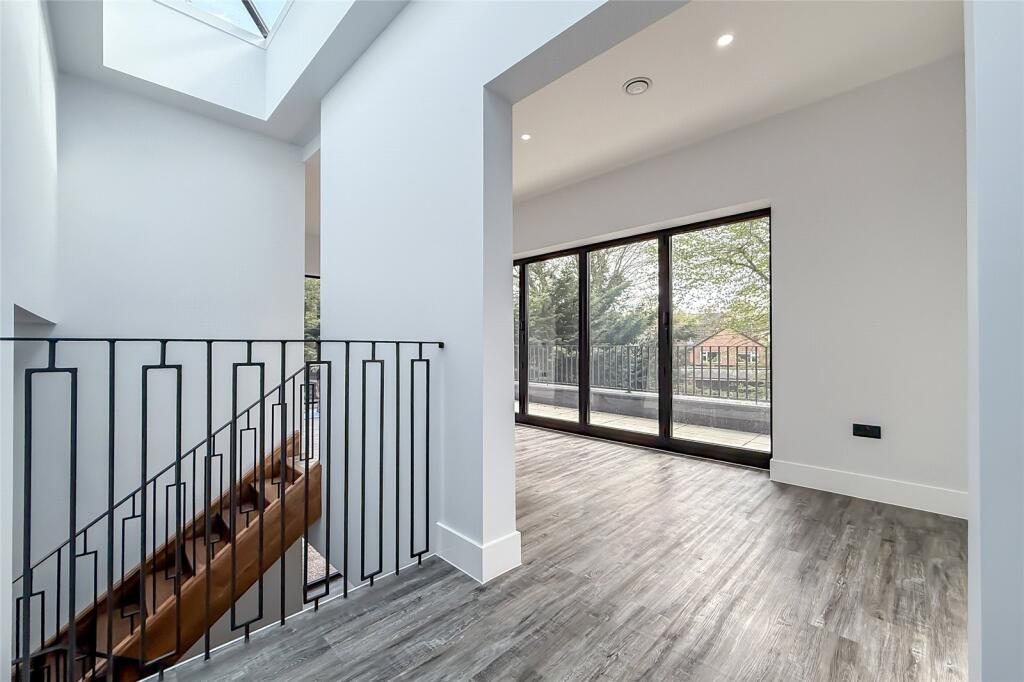 Additional image 19 of Wells Close, Harpenden, Hertfordshire, AL5
