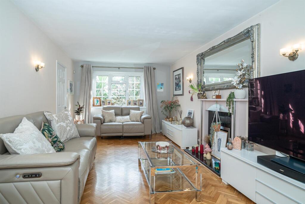 House in St Albans, Fleetville - View 2