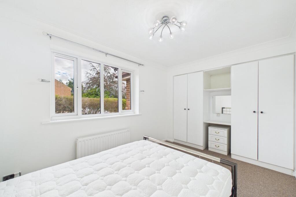 Apartment in Reading - View 3
