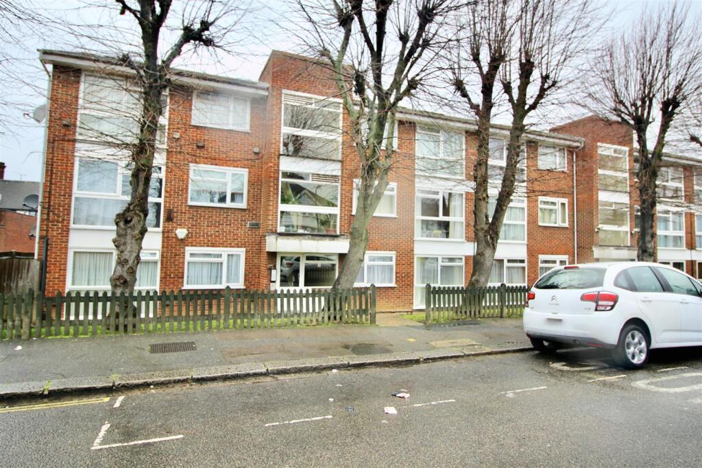 Main image of property: Middleton Avenue, Greenford