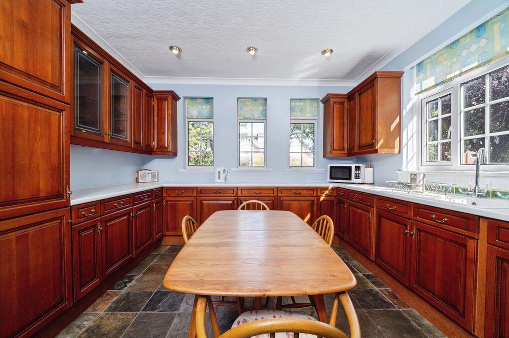 House in Cleethorpes, North East Lincolnshire - More
