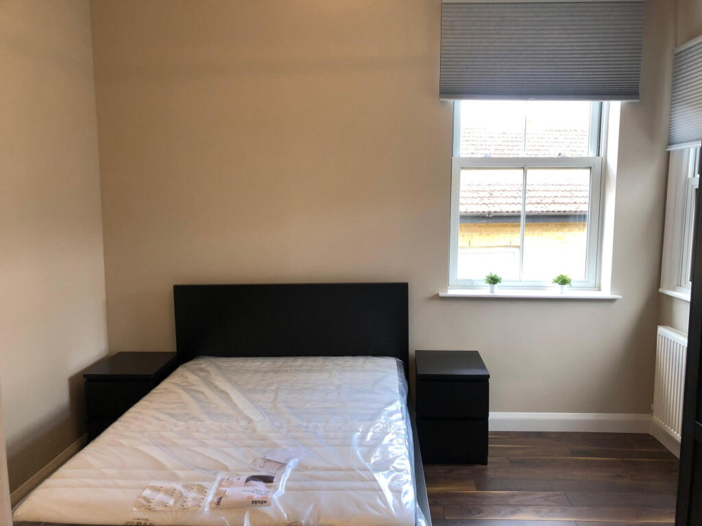 Apartment in London, North Finchley - View 4