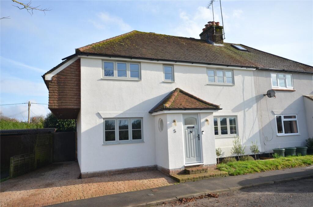 Main image of property: Peakfield, Frensham, Farnham, Surrey, GU10