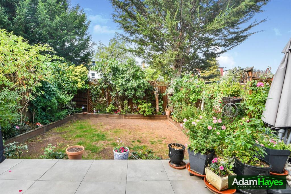 House in London - View 5