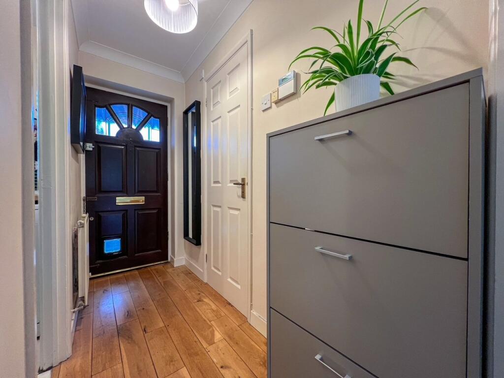 House in Elmbridge, Molesey - View 3