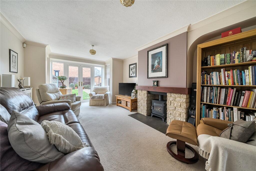 House in Reading, Warfield - View 3
