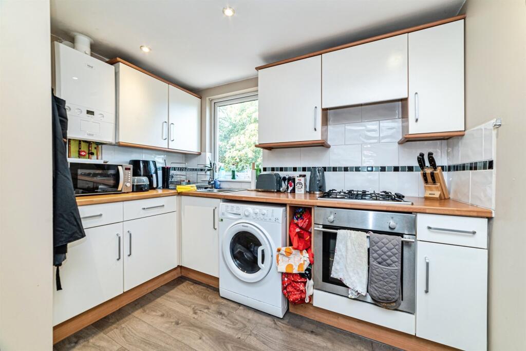 Apartment in Basingstoke and Deane, Basingstoke - View 2
