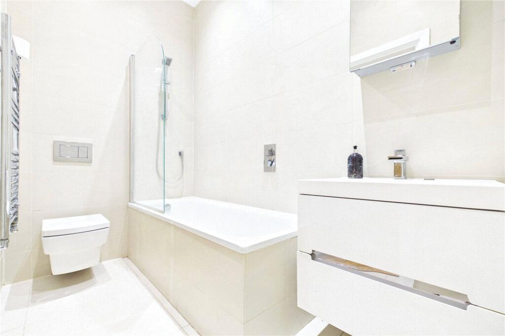 Apartment in Pangbourne, West Berkshire - View 2