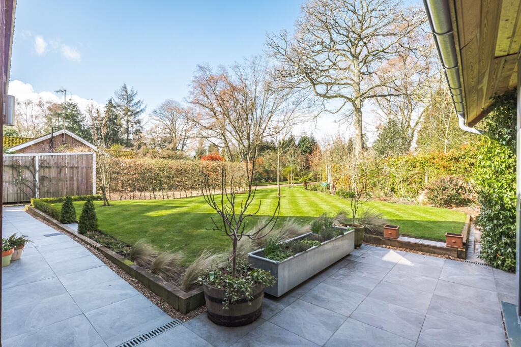 Secluded High Kelling Home within 0.24-Acre Private Grounds photo 4