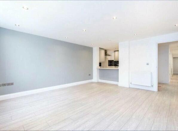 Main image of property: Flat 1, 43 Colney Hatch Lane, London, N10 1LJ