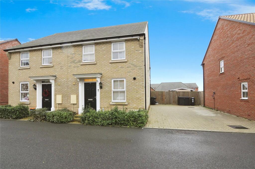 Main image of property: Benson Close, Burnham-on-Crouch, Essex, CM0