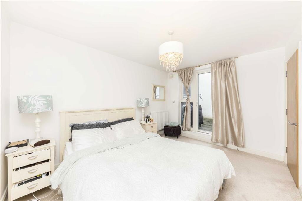 Apartment in London, Cordwell Estate, Hither Green - View 4