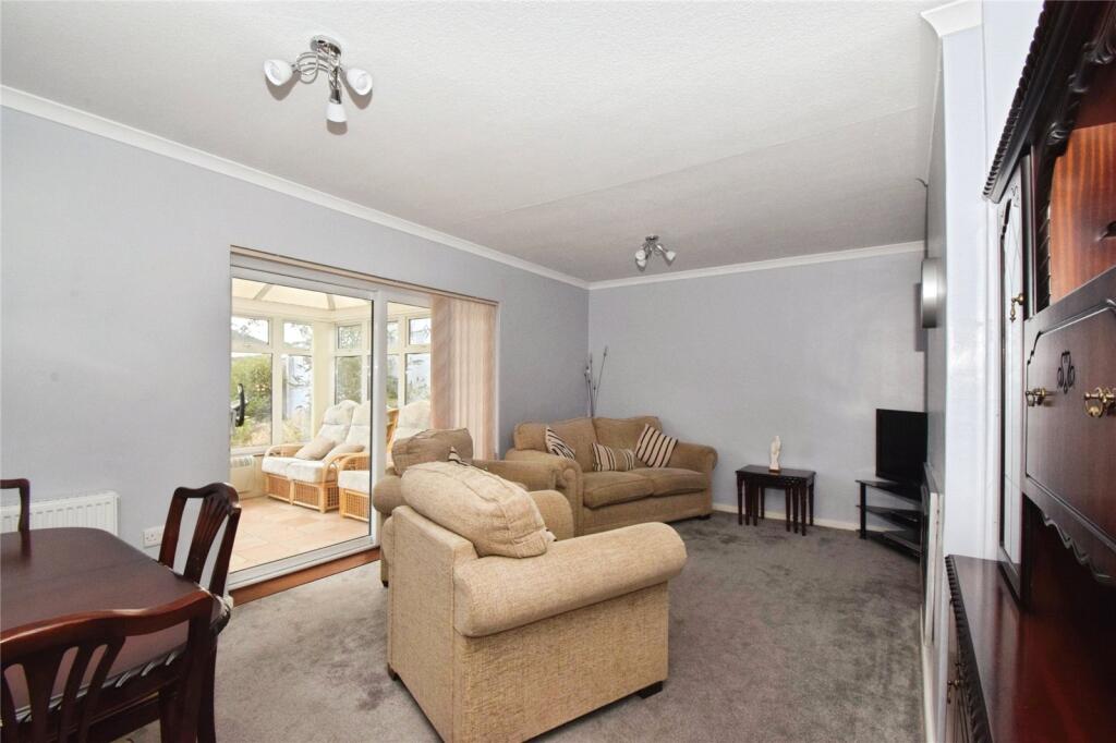 House in Oadby and Wigston, Leicestershire - More