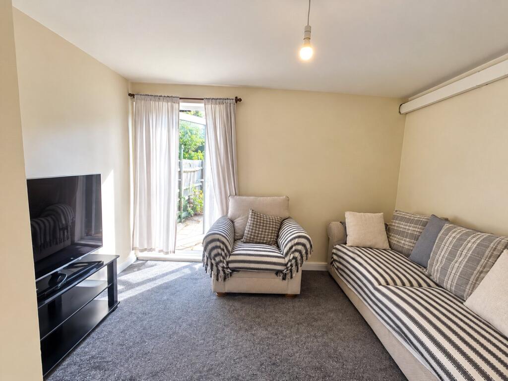 House in London - View 2