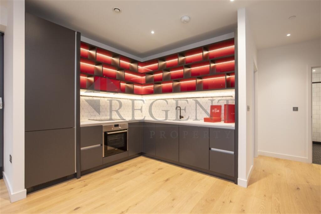 Apartment in London, London City Island, Blackwall - View 2