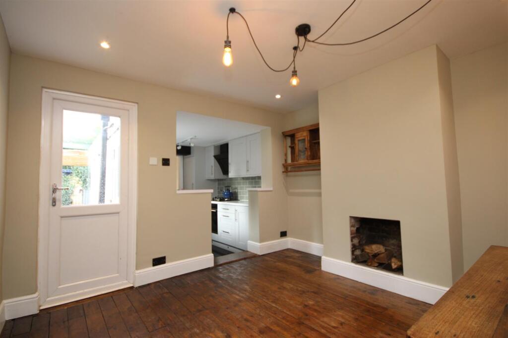 House in Guildford - View 3