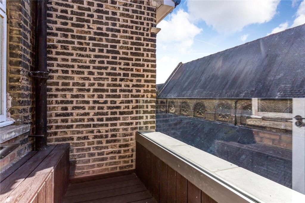 Apartment in London - View 4