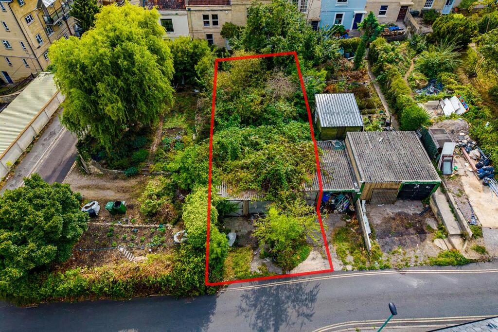3 Garages | 3 Parking + Gardens | BA1