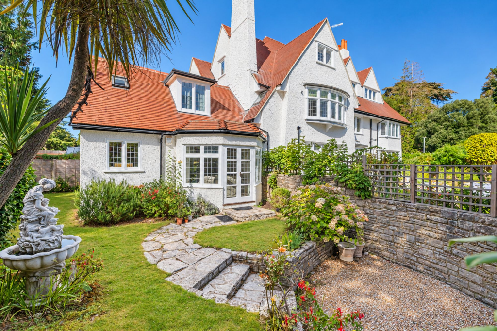 Whitehouse Park, Tower Road West, Branksome Park, Poole, BH13