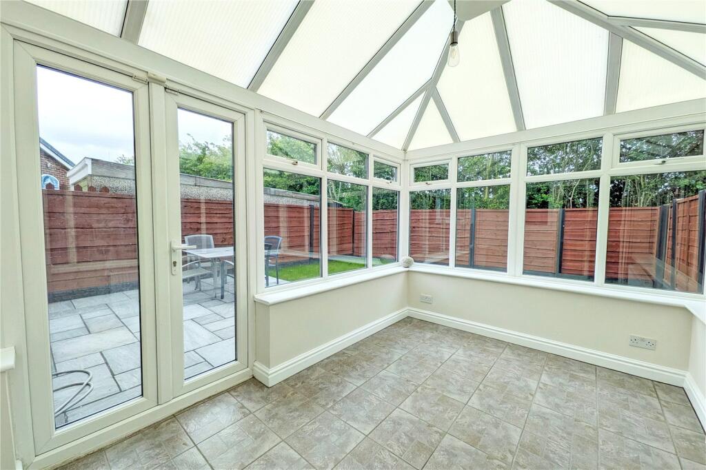 Kingfisher Avenue, Audenshaw, Tameside, M34 - View 5