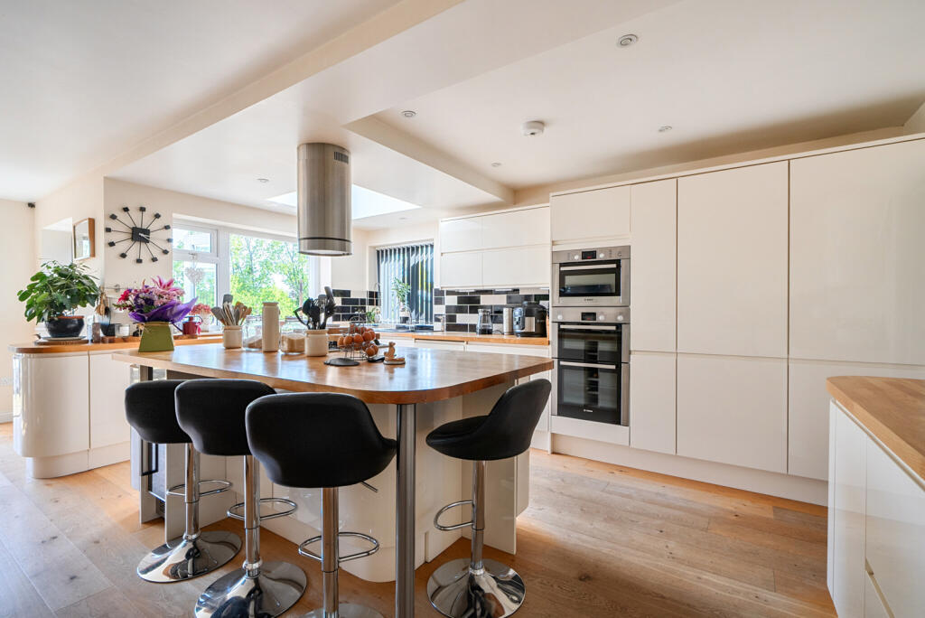House in Reading, Calcot, Tilehurst - View 2