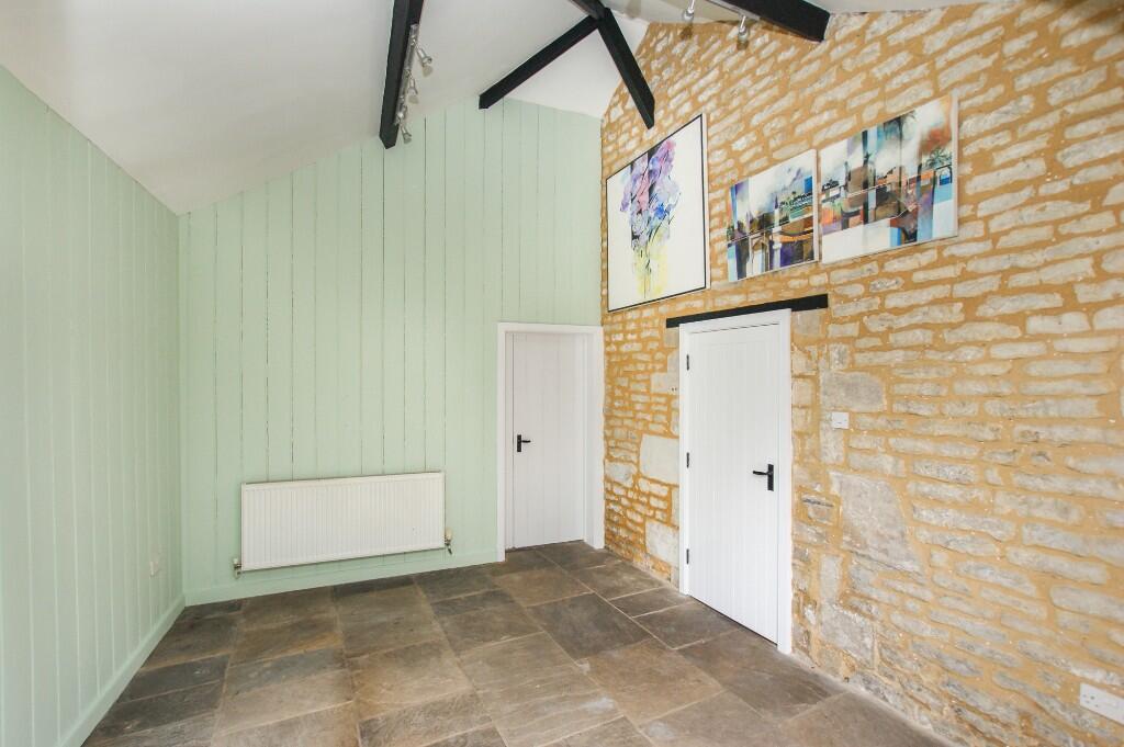 House in Bath - View 5